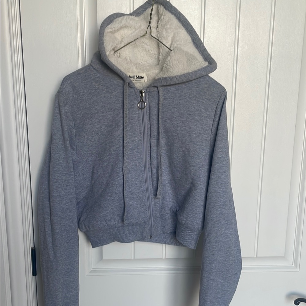 NWOT cropped M Cozy Gray Kids Hoodie